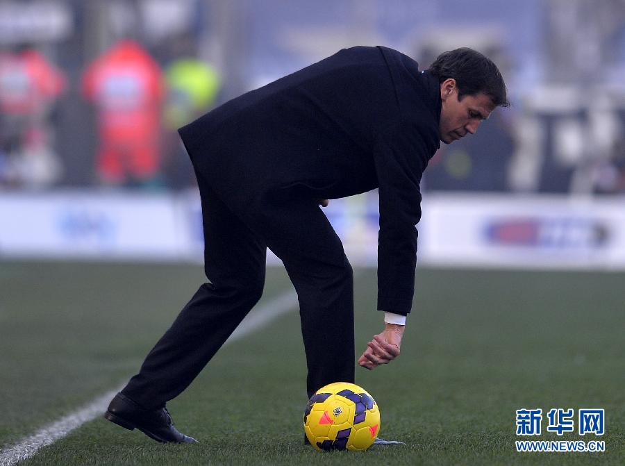  罗马德比战平握手言和  