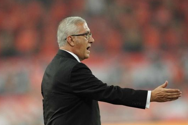  比勒菲尔德连战连败，主帅帅位岌岌可危